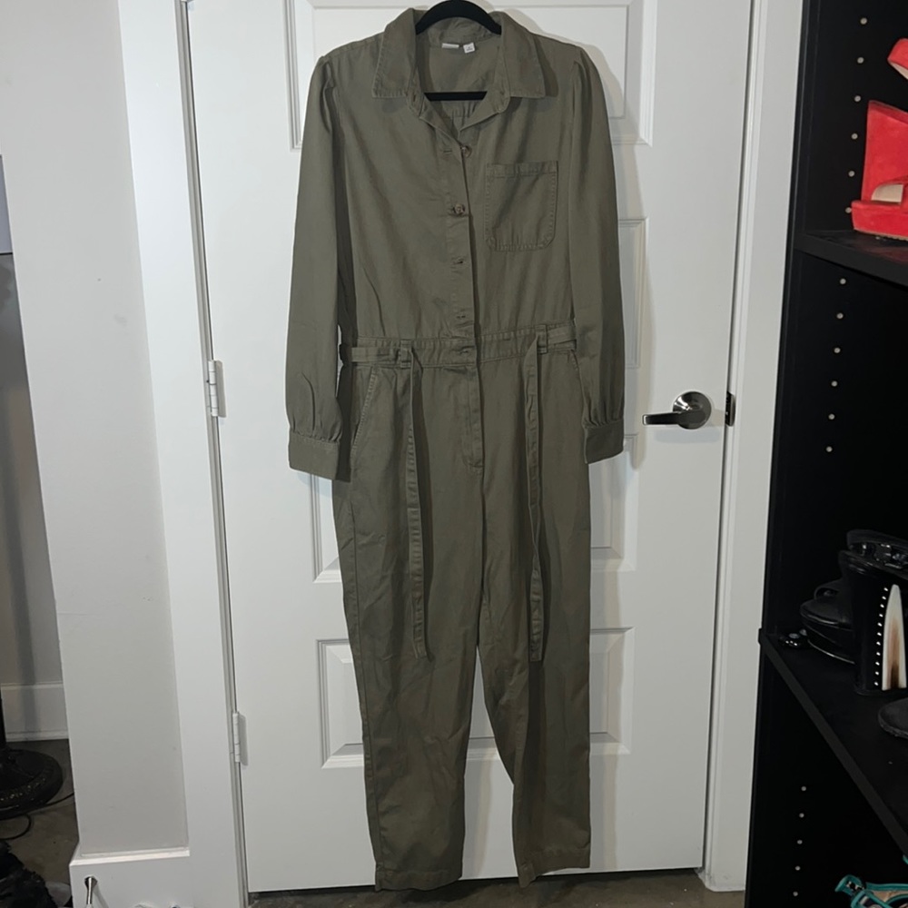Gap Jumpsuit size 8